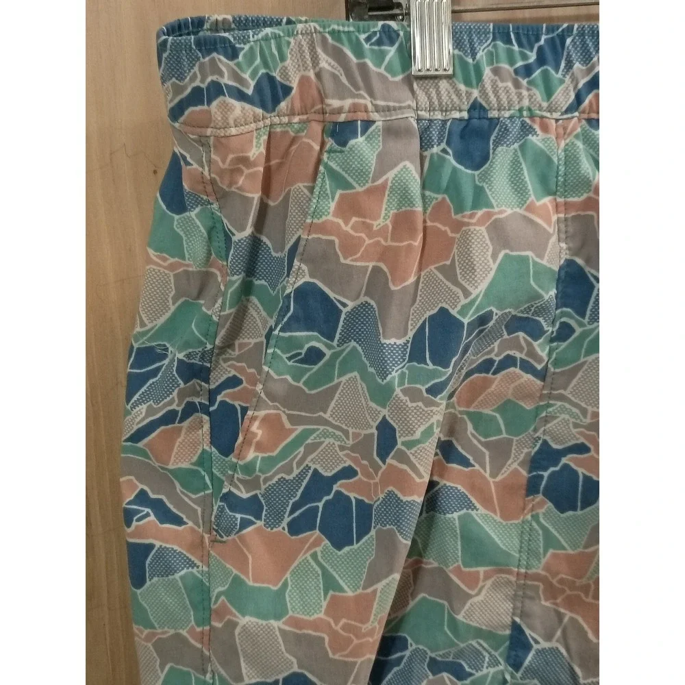 The North Face Mens Class V Belted Shorts XXL Geometric Mountain Print Teal Blue